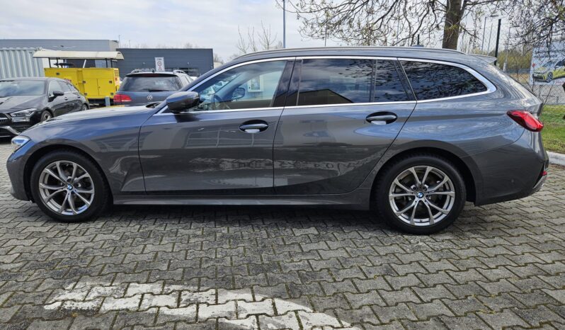 BMW Rad 3 Touring 320d mHEV xDrive A/T full