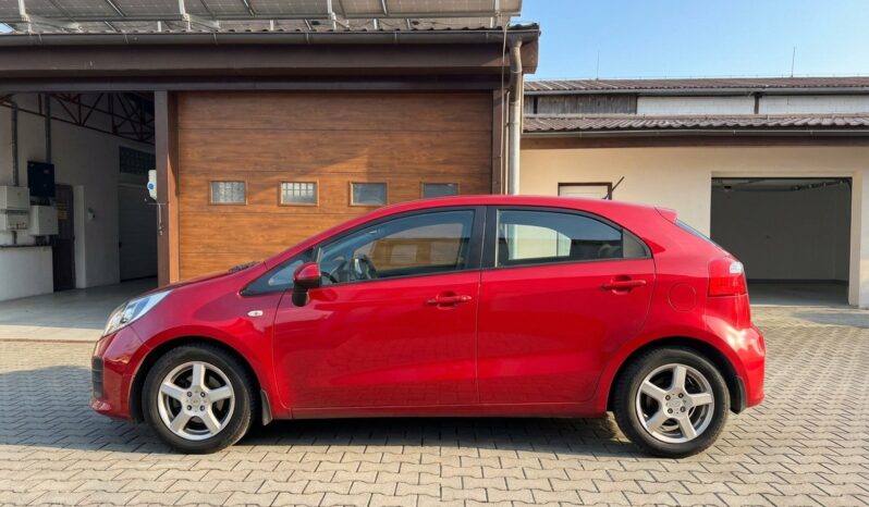 Kia Rio 1.2 D-CVVT Silver full