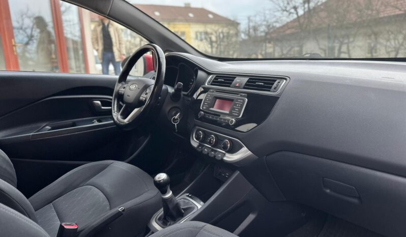 Kia Rio 1.2 D-CVVT Silver full