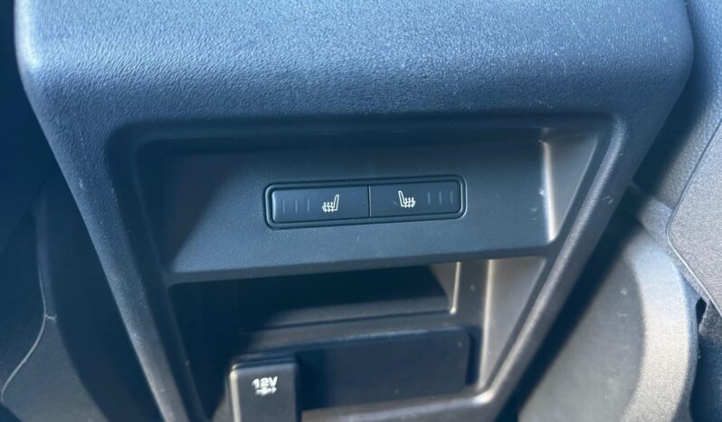 Land Rover Discovery Sport 2.0L TD4 HSE Luxury AT full