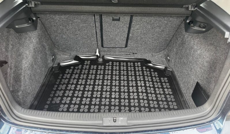 Volkswagen Golf 1.4 TSI Trendline 122k full