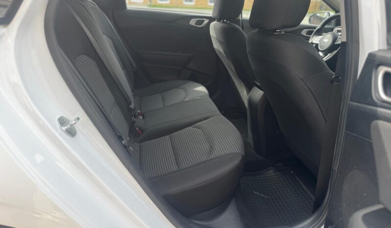 Kia Ceed 1.0 T-GDi 100k Silver, DPH full