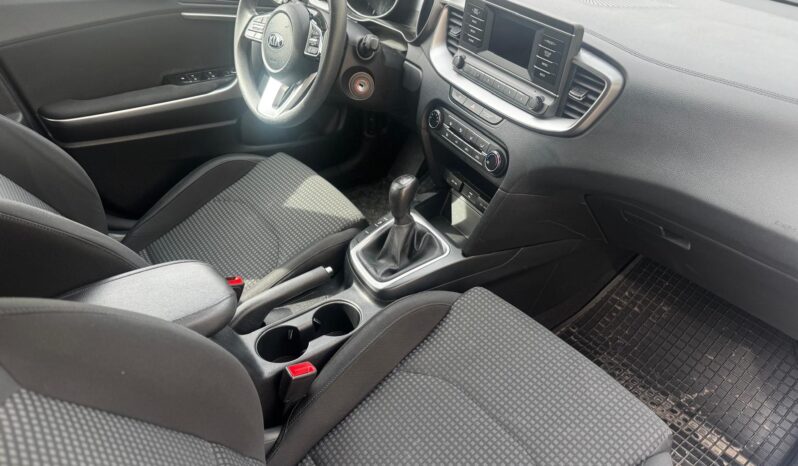 Kia Ceed 1.0 T-GDi 100k Silver, DPH full