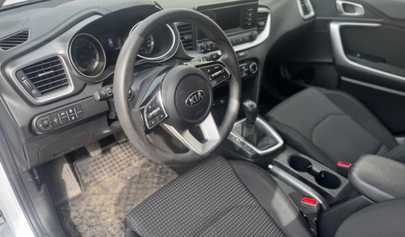 Kia Ceed 1.0 T-GDi 100k Silver, DPH full