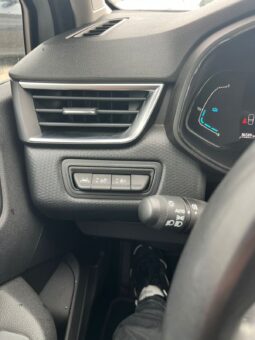 Renault Clio 1.6 E-TECH Hybrid full