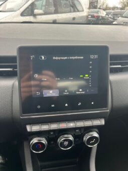 Renault Clio 1.6 E-TECH Hybrid full