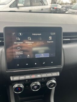 Renault Clio 1.6 E-TECH Hybrid full