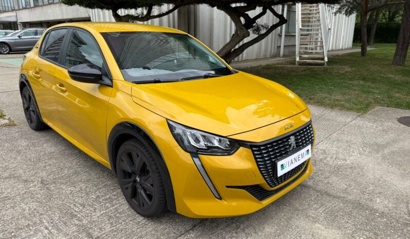 Peugeot 208 1.2 PureTech 100 GT Line EAT8 full
