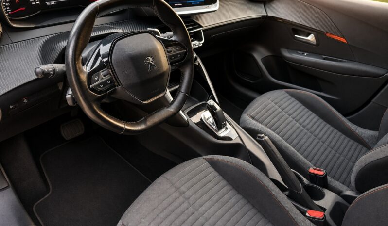Peugeot 208 1.2 PureTech 100 GT Line EAT8 full
