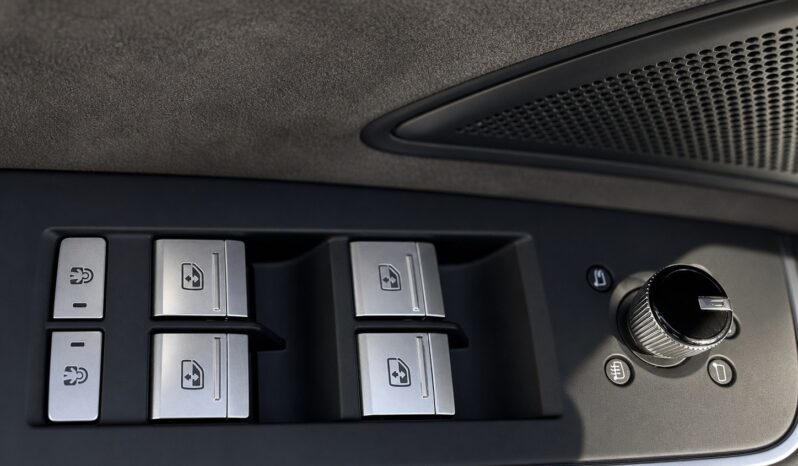 Audi A8 60 TFSIe 250kW Quatrro full
