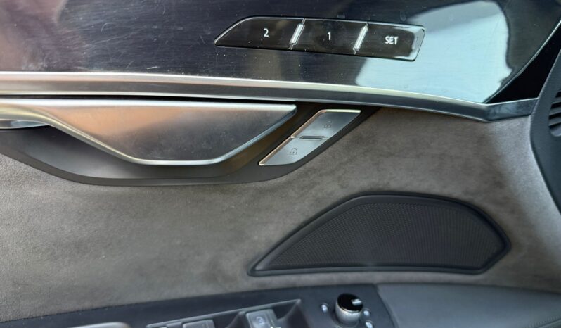 Audi A8 60 TFSIe 250kW Quatrro full