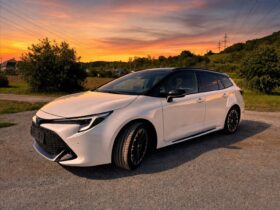 Toyota Corolla Combi HEV 2.0 GR SPORT, DPH