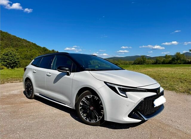 Toyota Corolla Combi HEV 2.0 GR SPORT, DPH full
