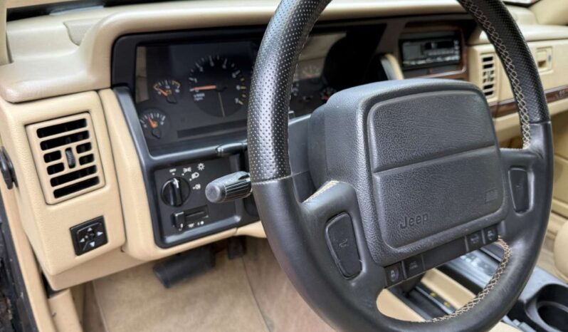 Jeep Grand Cherokee 5.2 Limited A/T full