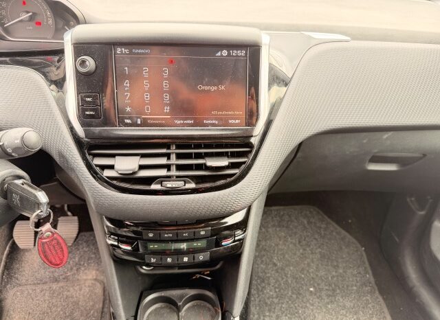 Peugeot 2008 1.2 PureTech Style E6.2 full