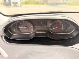 Peugeot 2008 1.2 PureTech Style E6.2 full