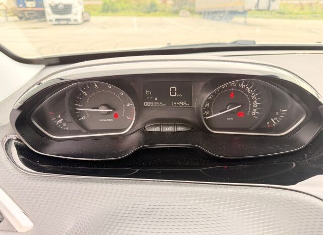 Peugeot 2008 1.2 PureTech Style E6.2 full