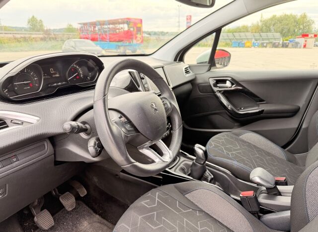 Peugeot 2008 1.2 PureTech Style E6.2 full